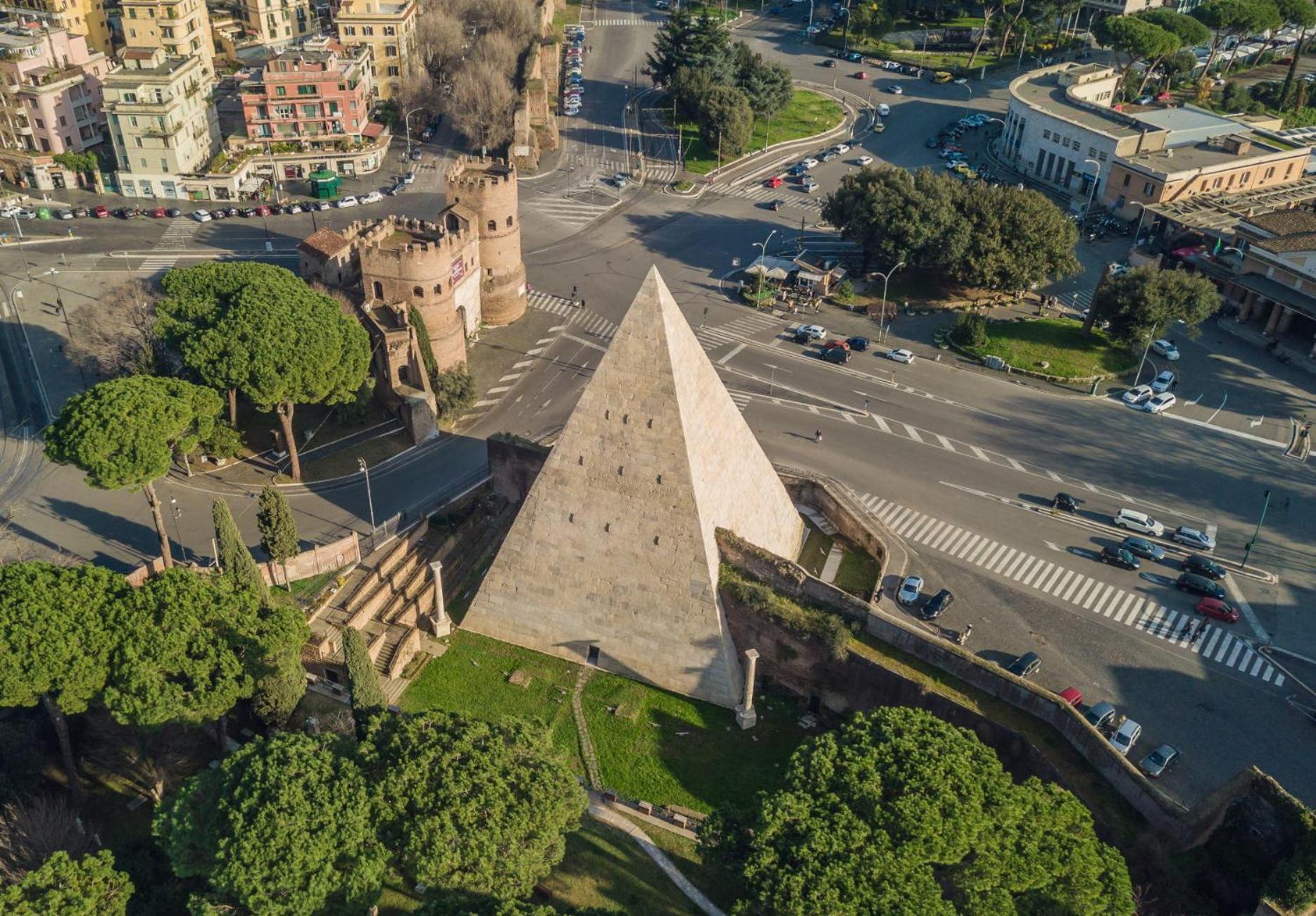 Piramide Deluxe Apartment Rzym Zewnętrze zdjęcie
